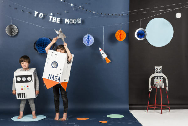 "To The Moon" Garland