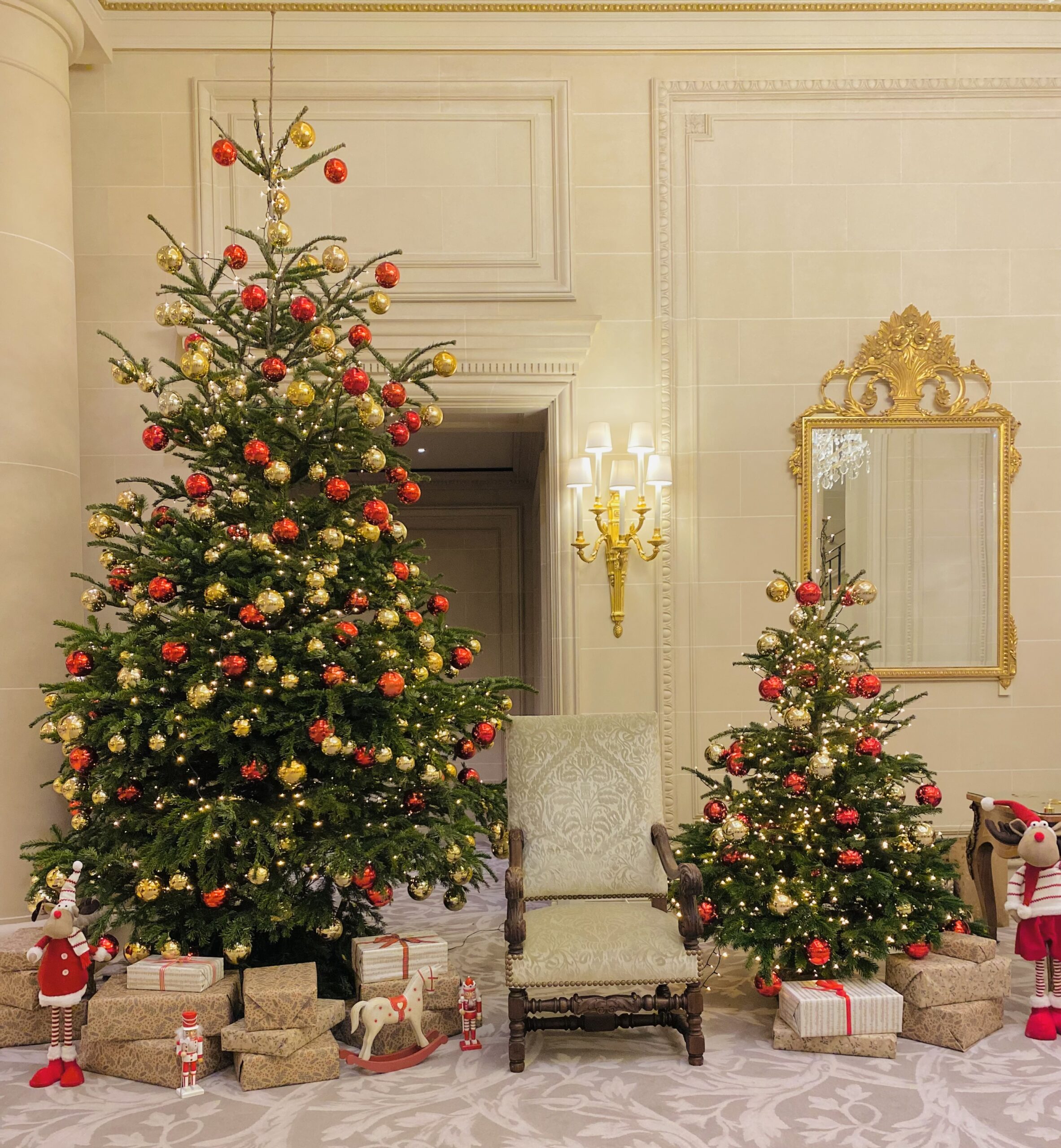 Animations enfants sur un arbre de Noël 4