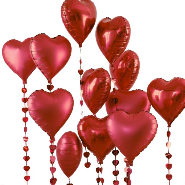 Ballons Coeur Rouge avec serpentin coeurs